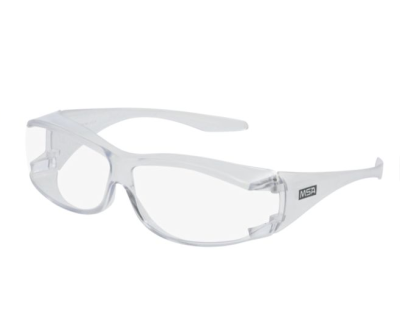 OverG ist zum Tragen über kleinen und mittelgroßen optischen Brillen entwickelt worden. Gleichzeitig ist sie so kompakt und elegant, dass sie auch zum Tragen ohne optische Brille geeignet ist.
